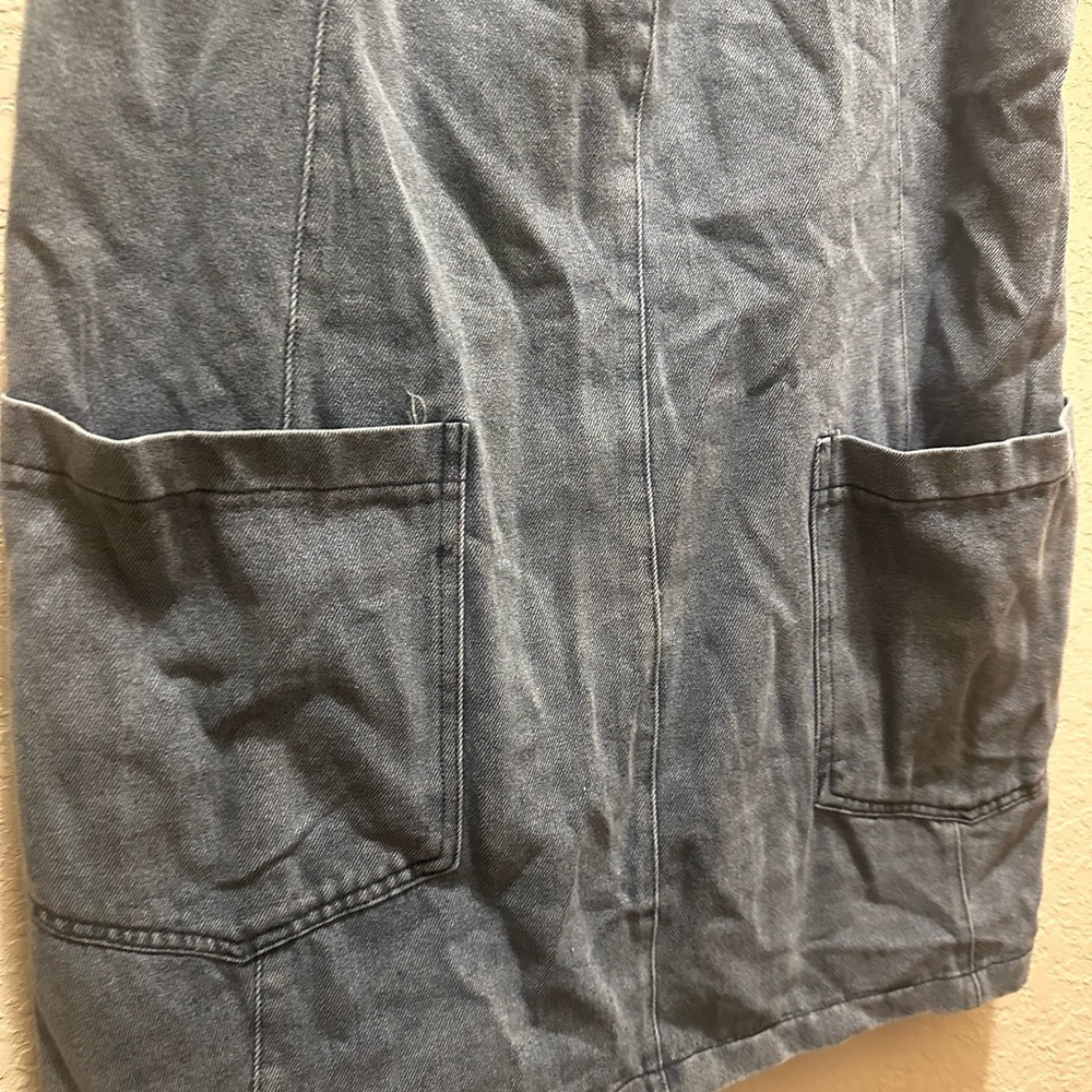 Denim Sleeveless Dress with Pockets Size Medium - Picture 4 of 6